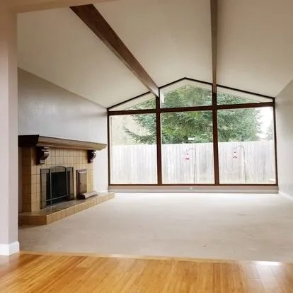 Living room wall painting and decoration in Ottawa - professional interior services